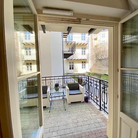 Luxury Panda Apartment In Old Town-2