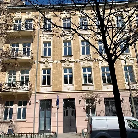 Luxury Panda Apartment In Old Town-2
